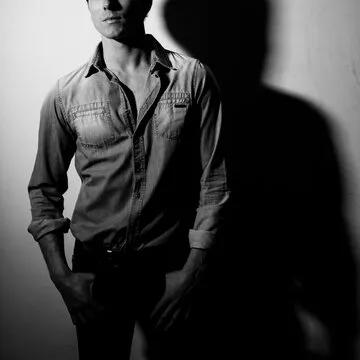 繁體中文註冊教學人物示意